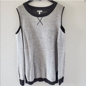 Leith cold shoulder textured longsleeve sweater